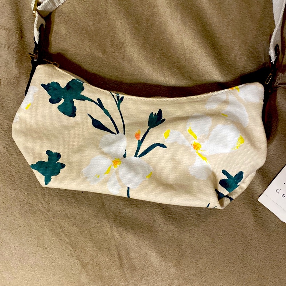 A New Day crossbody or shoulder purse - Picture 2 of 7